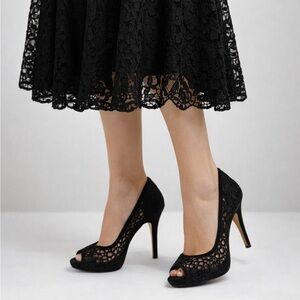 Lady Couture Ivy Black Lace Peep-Toe Platform Heels Size 40 EU/ 9 Dress Shoe